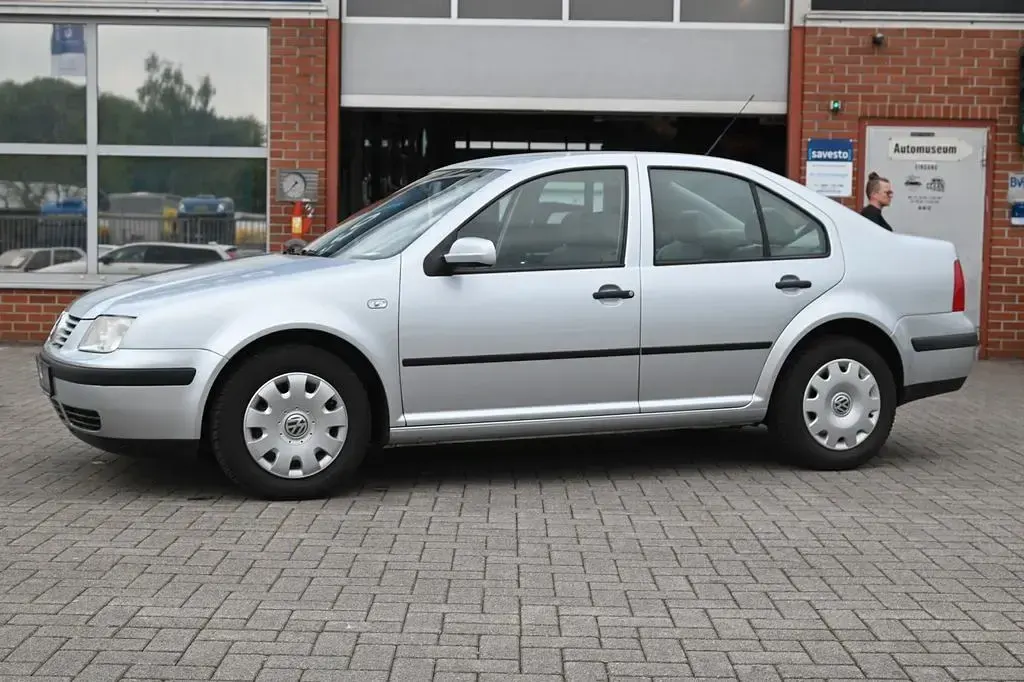 Occasion VW Bora 105 ch (77 kW) 2004 Argent Berline