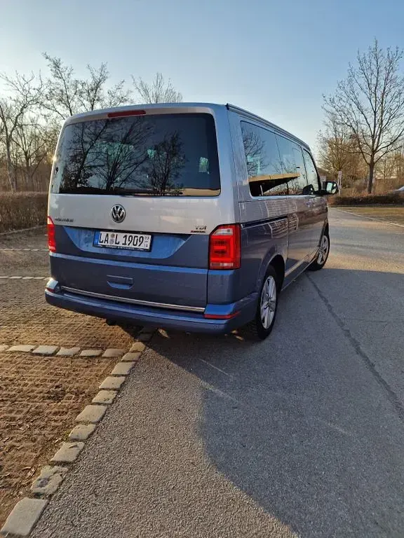 Gebraucht VW Multivan Generation Six 150 PS (110 kW) 2017 Blau Van / Kleinbus