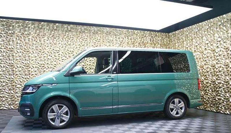 Gebraucht VW Multivan Generation Six 204 PS (150 kW) 2022 Bay leaf green Van