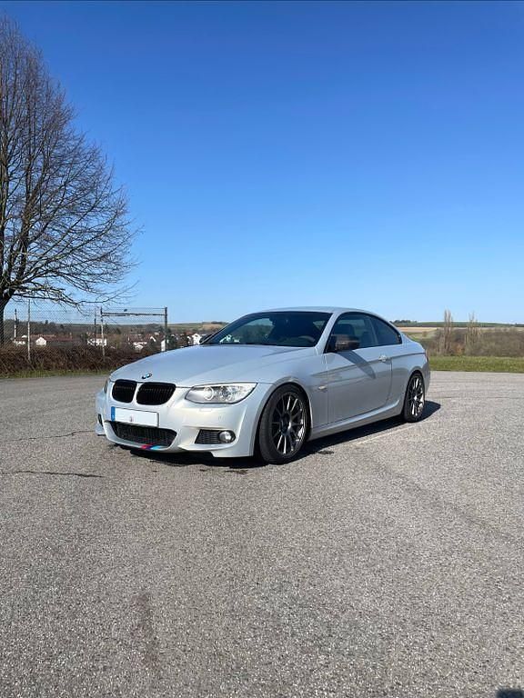Gebraucht BMW 325 M Performance 280 PS (205 kW) 2011 Silber Coupé