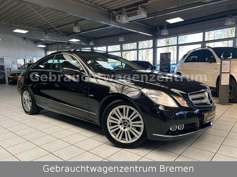 Gebraucht Mercedes E250 204 PS (150 kW) 2009 Schwarz Coupé