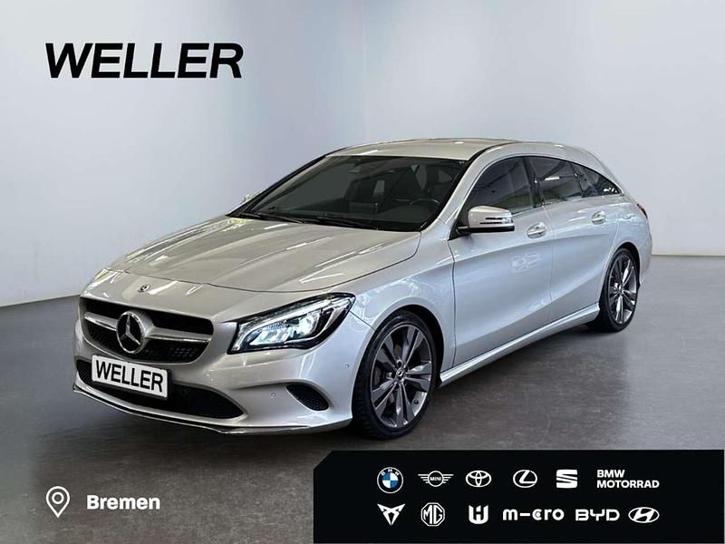 Polar silver metallic paint Gebraucht 2018 Mercedes CLA180 Urban Limousine | 19.980 € (Fairer Preis) - Bild 1/3