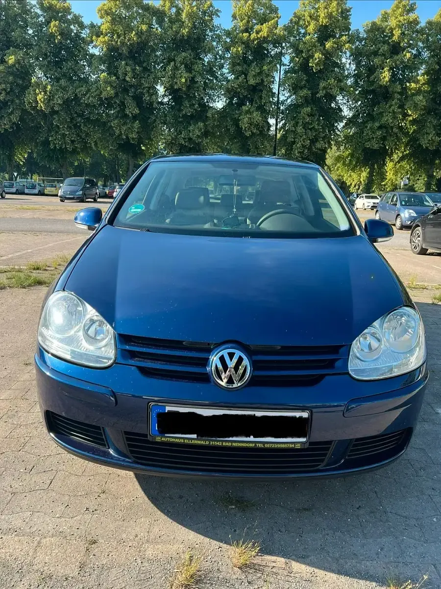 Gebraucht VW Golf V 102 PS (75 kW) 2005 Blau Kleinwagen