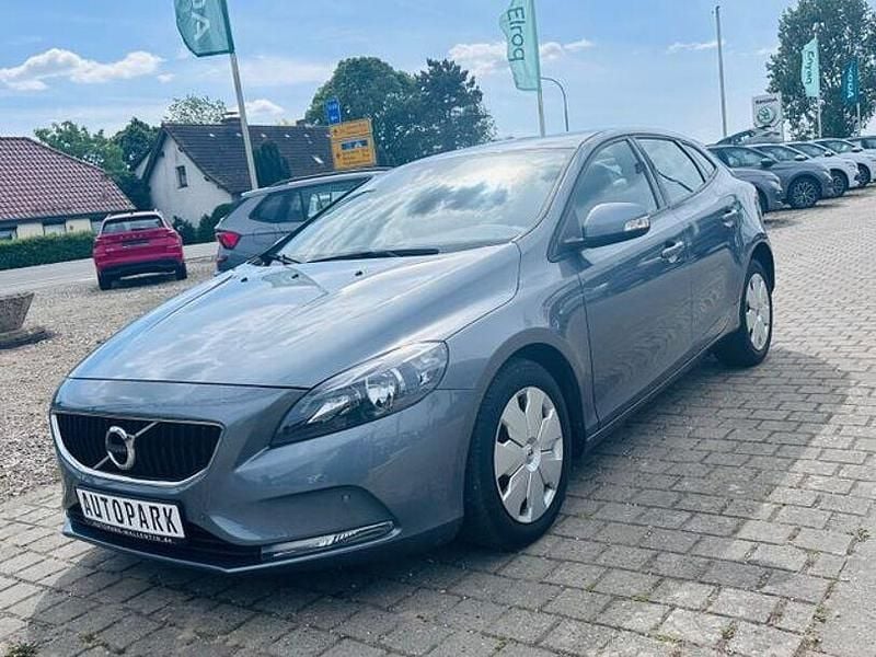 Gebraucht Volvo V40 122 PS (89 kW) 2017 Grau Kombi