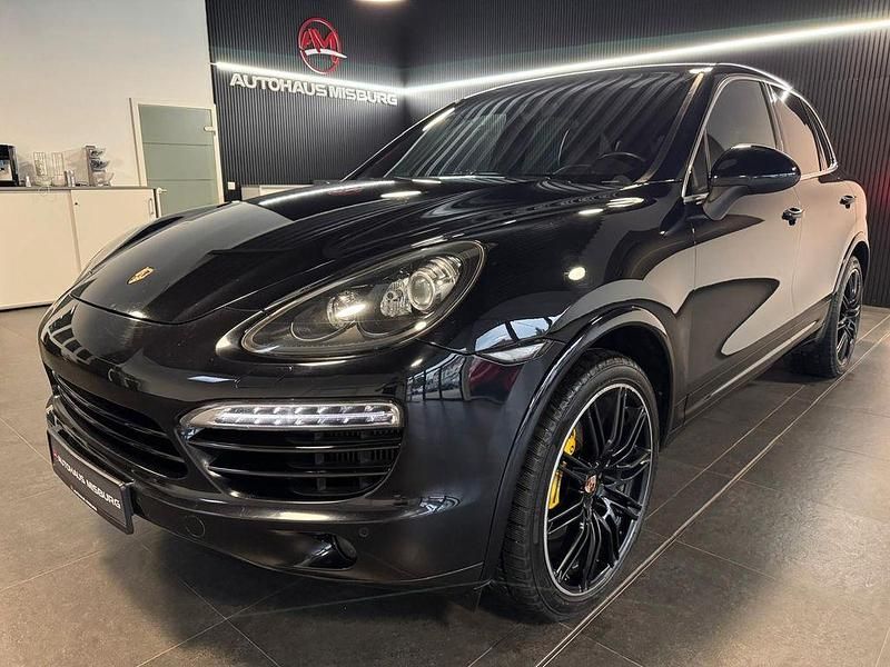 Tiefschwarzmetallic Gebraucht 2014 Porsche Cayenne S SUV | 35.490 € (Etwas zu teuer) - Bild 1/4