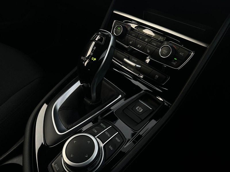 Gebraucht BMW 216 Performance 116 PS (85 kW) 2020 Silber Kombi