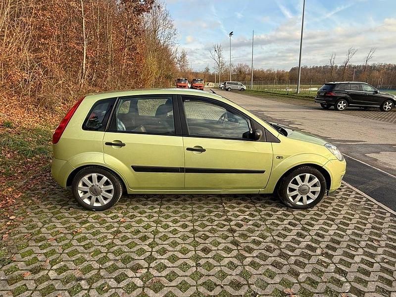 Gebraucht Ford Fiesta Style 69 PS (50 kW) 2007 Gelb Limousine