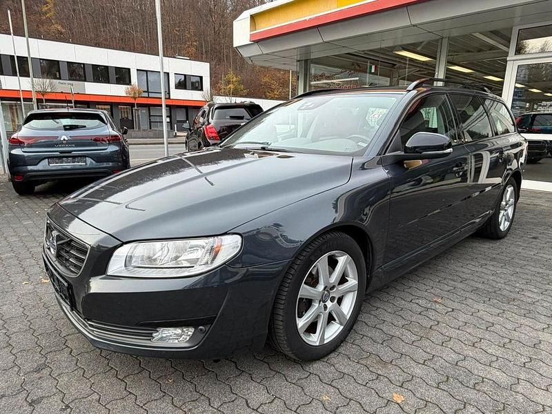 Grau Gebraucht 2015 Volvo V70 Linje Svart Kombi | 10.990 € (Etwas zu teuer) - Bild 1/4