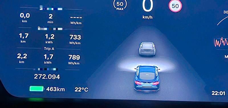 Blau Gebraucht 2015 Tesla Model S Limousine | 15.500 € (Guter Preis) - Bild 1/4