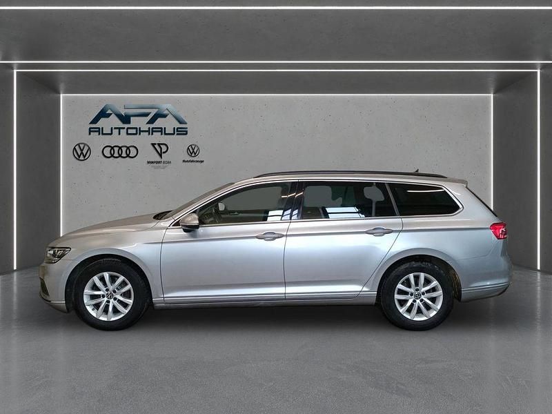 Gebraucht VW Passat Business 150 PS (110 kW) 2023 Silber Kombi