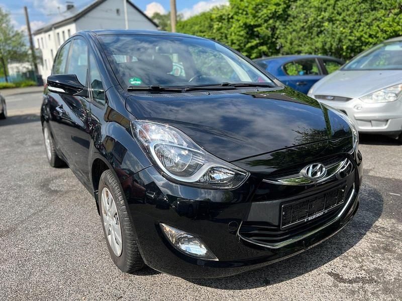Gebraucht Hyundai ix20 Edition 90 PS (66 kW) 2013 Schwarz Kleinwagen