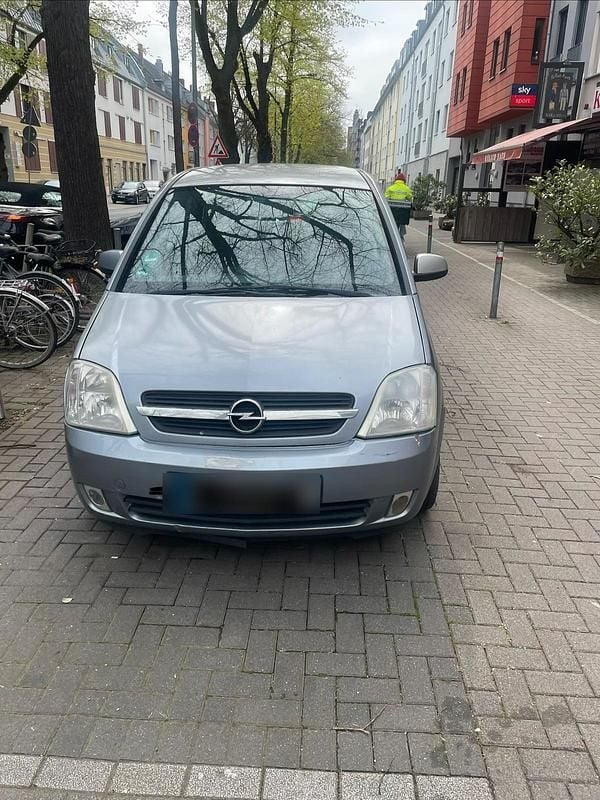 Usata Opel Meriva 100 CV (73 kW) 2011 Grigio Monovolume