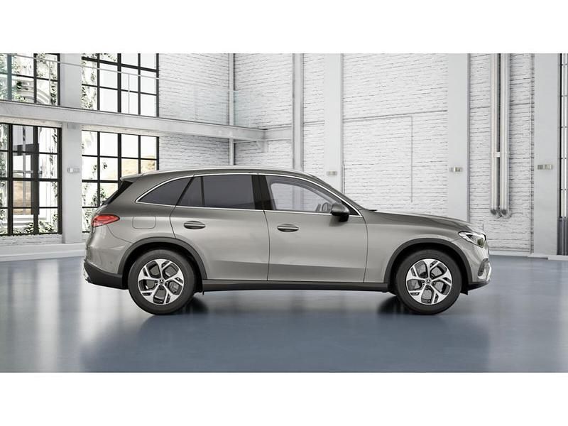 Gebraucht Mercedes GLC400d 252 PS (185 kW) 2023 Mojavesilber SUV