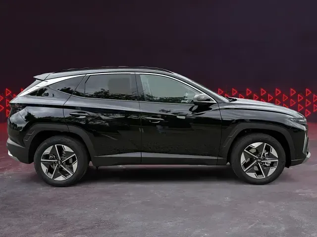 Gebraucht Hyundai Tucson Trend 136 PS (100 kW) 2026 Schwarz SUV