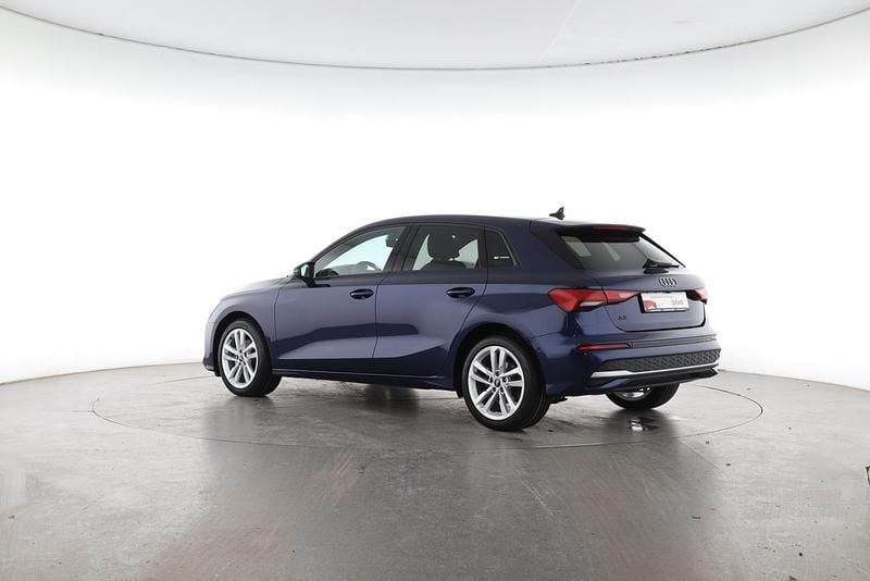 Second-hand Audi A3 Advanced 150 CP (110 kW) 2025 Albastru Berlinǎ