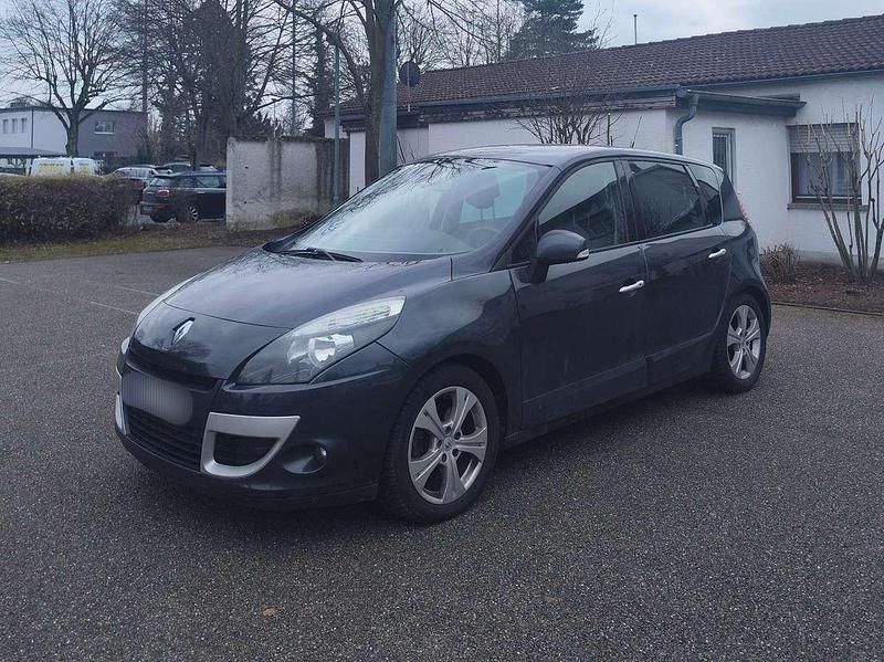 Grau Gebraucht 2011 Renault Scénic III Bose Edition Van / Kleinbus | 4.500 € (Superpreis) - Bild 1/4