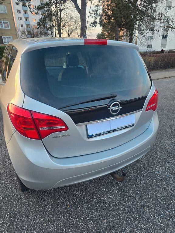 Gebraucht Opel Meriva Edition 101 PS (74 kW) 2012 Silber Van / Kleinbus