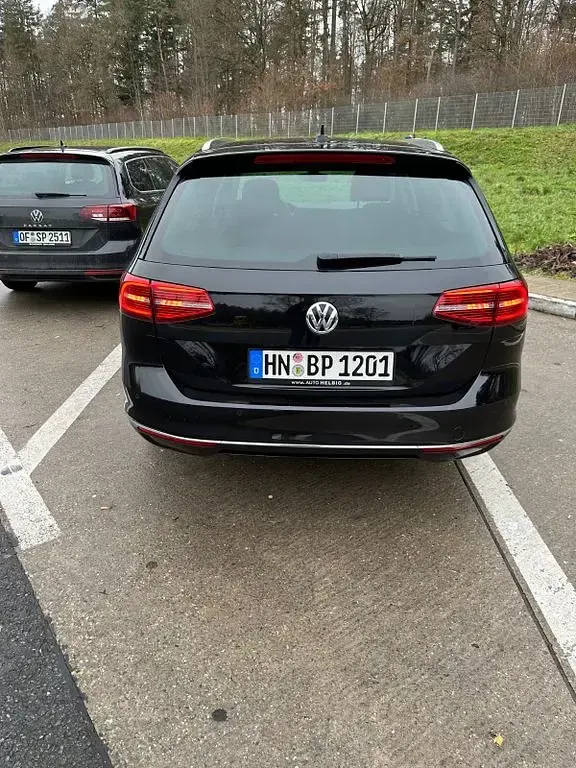 Gebraucht VW Passat Highline 150 PS (110 kW) 2018 Schwarz Kombi