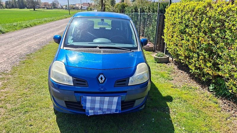 Second-hand Renault Modus 75 CP (55 kW) 2008 Albastru Monovolum