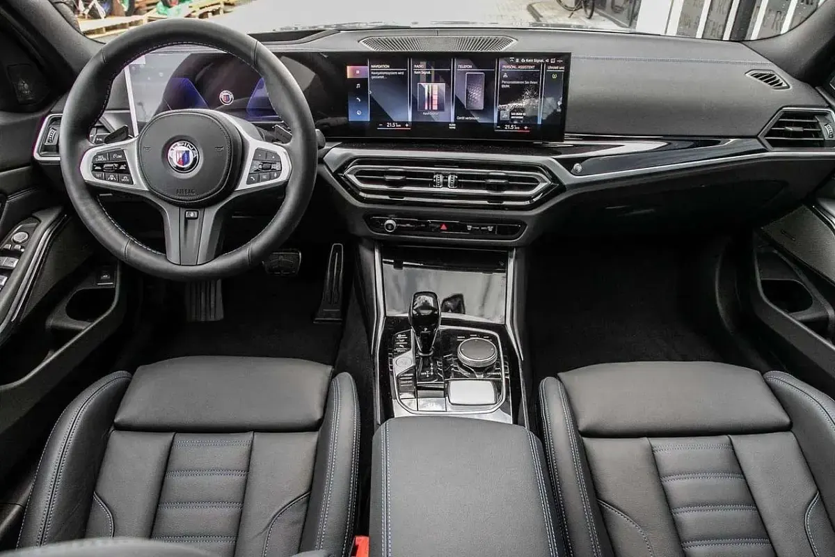 Gebraucht Alpina D3 355 PS (261 kW) 2024 M brooklyn grau metallic Kombi