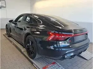 Gebraucht Audi e-tron GT quattro Premium 439 kW (598 PS) 2024 Schwarz (mythosschwarz metallic) Limousine