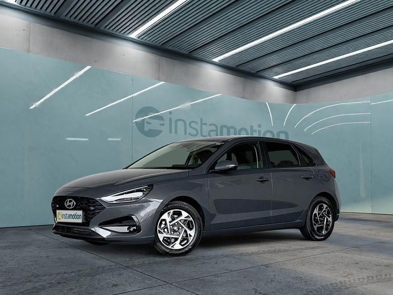 Grau Neu 2025 Hyundai i30 Limousine | 22.449 € (Fairer Preis) - Bild 1/4