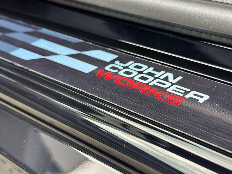 Gebraucht Mini John Cooper Works 231 PS (169 kW) 2025 Schwarz Kleinwagen