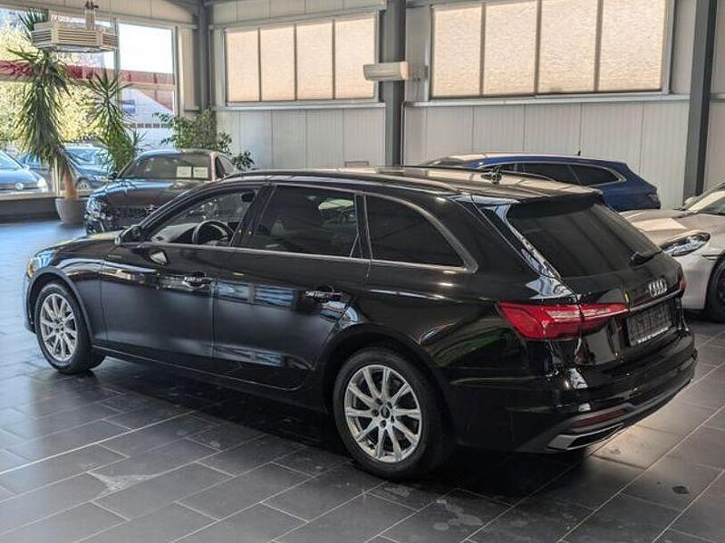 Gebraucht Audi A4 150 PS (110 kW) 2022 Schwarz Kombi