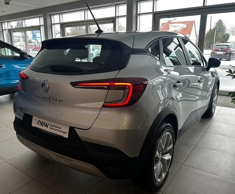 Second-hand Renault Captur Evolution 140 CP (102 kW) 2022 Gri SUV