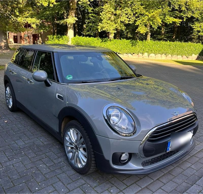 Grau Gebraucht 2018 Mini One D Clubman Kombi | 12.999 € (Guter Preis) - Bild 1/4