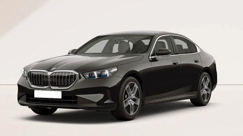 Gebraucht BMW 520 Sport Line 197 PS (144 kW) 2024 Schwarz Limousine