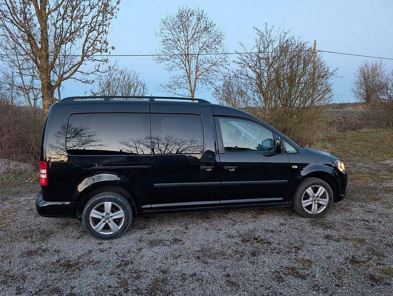 Gebraucht VW Caddy Maxi Comfortline 140 PS (102 kW) 2013 Schwarz Van / Kleinbus