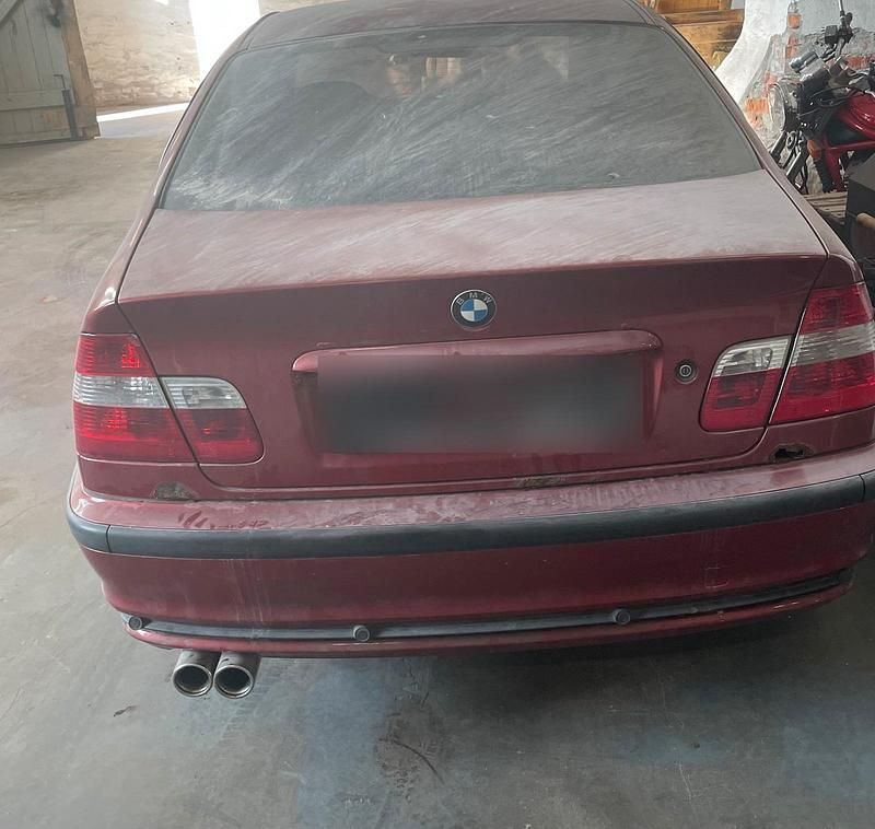 Gebraucht BMW 320 170 PS (125 kW) 2001 Rot Limousine