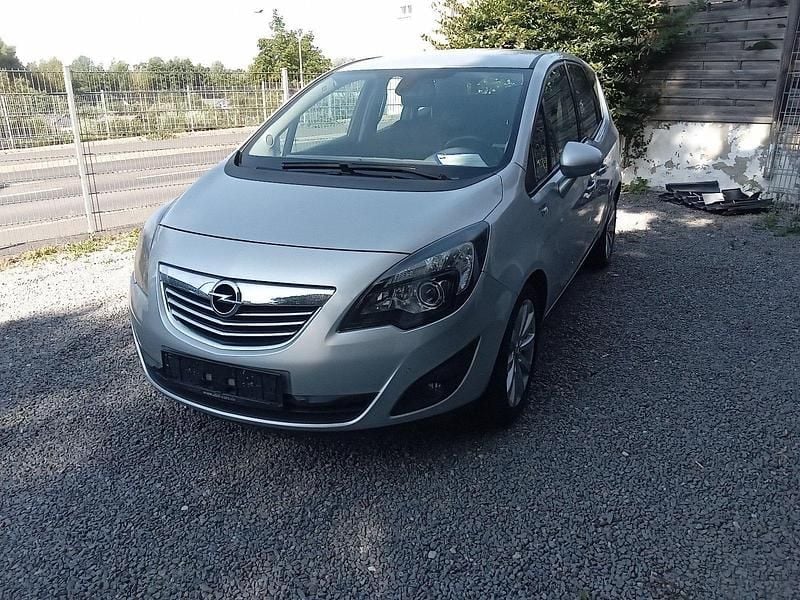 Gebraucht Opel Meriva 140 PS (102 kW) 2012 Silber Van / Kleinbus