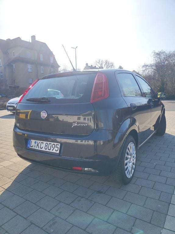 Gebraucht Fiat Punto Pop 69 PS (50 kW) 2012 Schwarz Kleinwagen