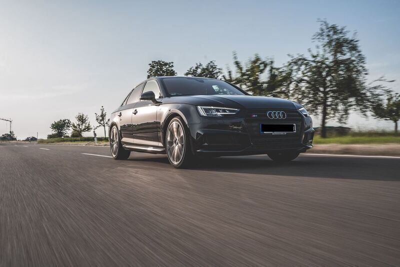 Schwarz Gebraucht 2016 Audi S4 Ambiente Limousine | 33.500 € (Fairer Preis) - Bild 1/4