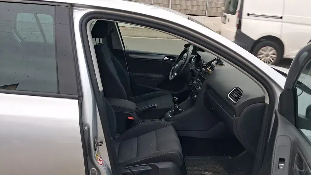 Gebraucht VW Golf VI Style 122 PS (89 kW) 2011 Silber Kleinwagen