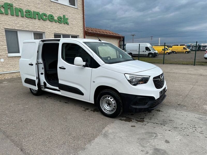 Gebraucht Opel Combo Enjoy 110 PS (80 kW) 2019 Van / Kleinbus
