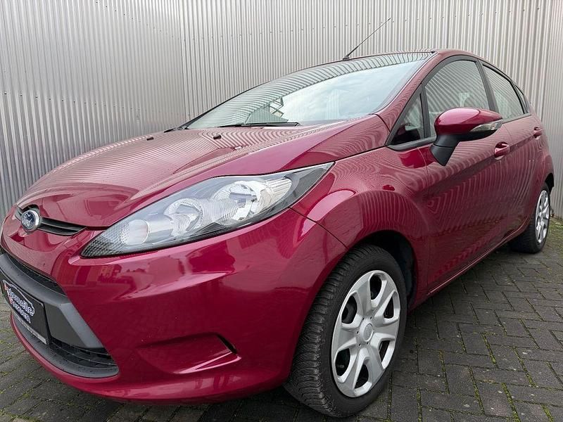 Gebraucht Ford Fiesta Trend 82 PS (60 kW) 2010 Violett Limousine