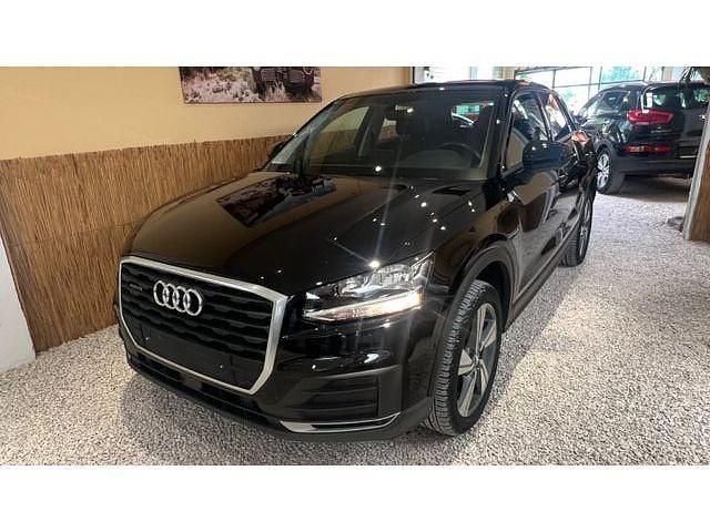 Brillantschwarz Gebraucht 2017 Audi Q2 Basis SUV | 17.999 € (Fairer Preis) - Bild 1/4