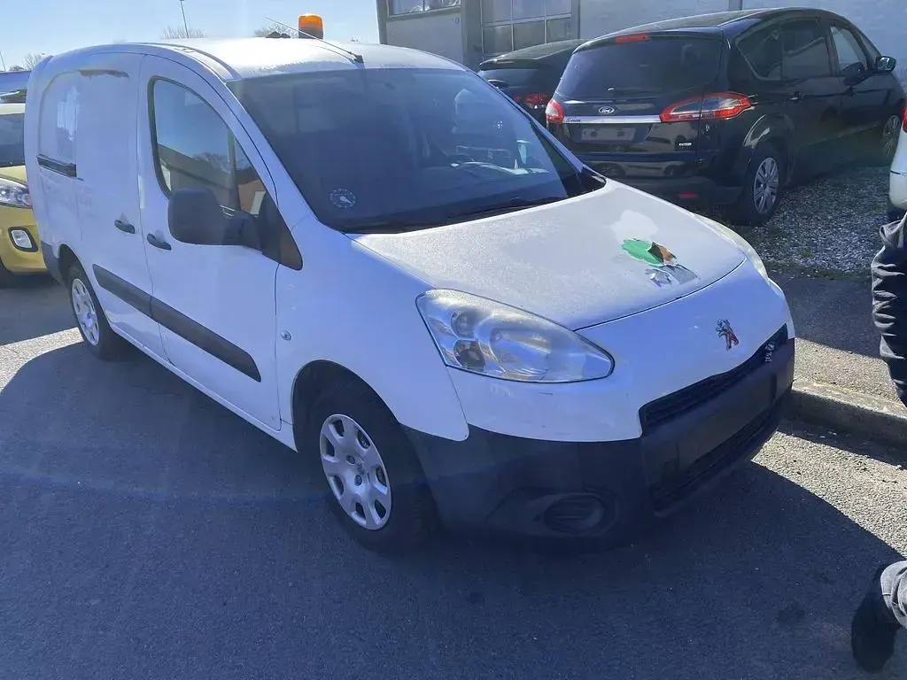 Gebraucht Peugeot Partner 90 PS (66 kW) 2014 Weiß Van / Kleinbus