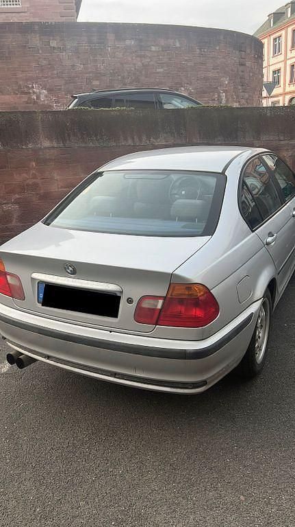 Gebraucht BMW 318 118 PS (86 kW) 2000 Silber Limousine