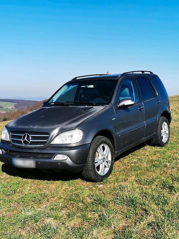 Gebraucht Mercedes ML500 292 PS (214 kW) 2002 Schwarz SUV