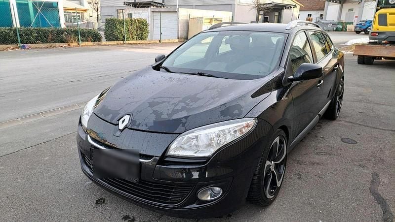 Gebraucht Renault Mégane GrandTour 110 PS (80 kW) 2012 Schwarz Kombi