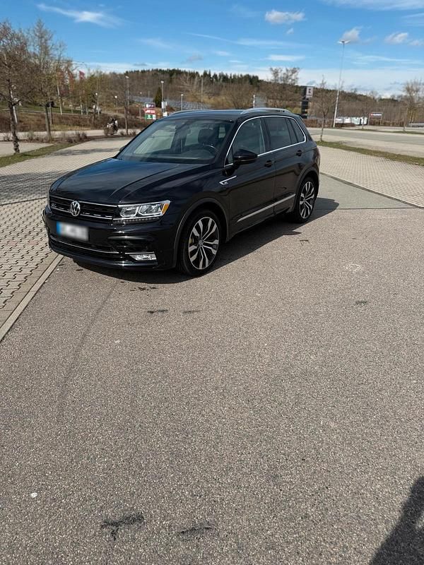 Gebraucht VW Tiguan 180 PS (132 kW) 2017 Schwarz SUV