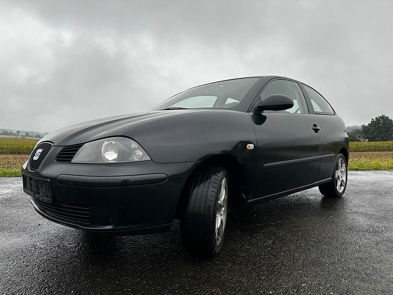 Schwarz Gebraucht 2004 Seat Ibiza Kleinwagen | 1.150 € - Bild 1/4