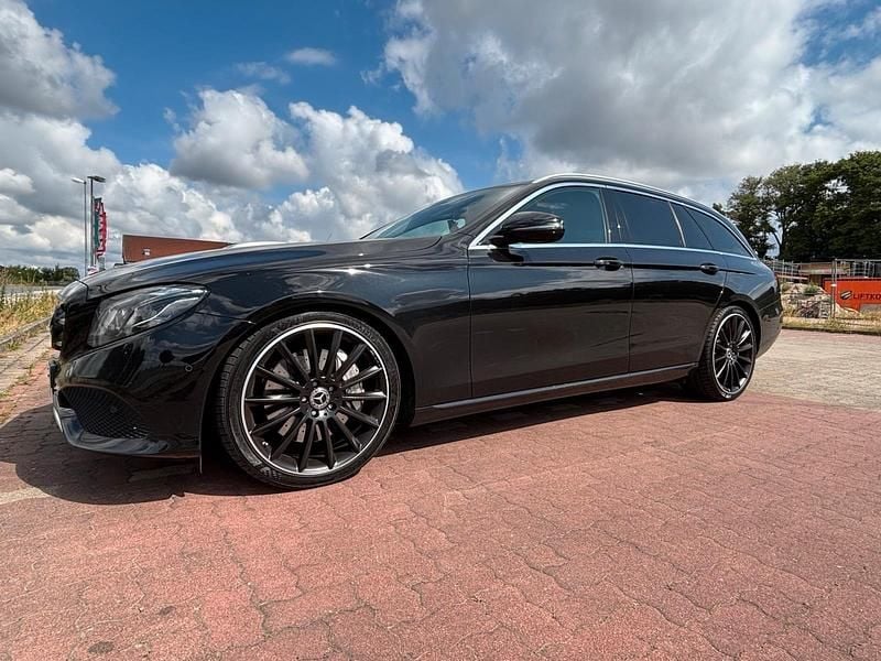 Gebraucht Mercedes E400 400 PS (294 kW) 2018 Schwarz Kombi