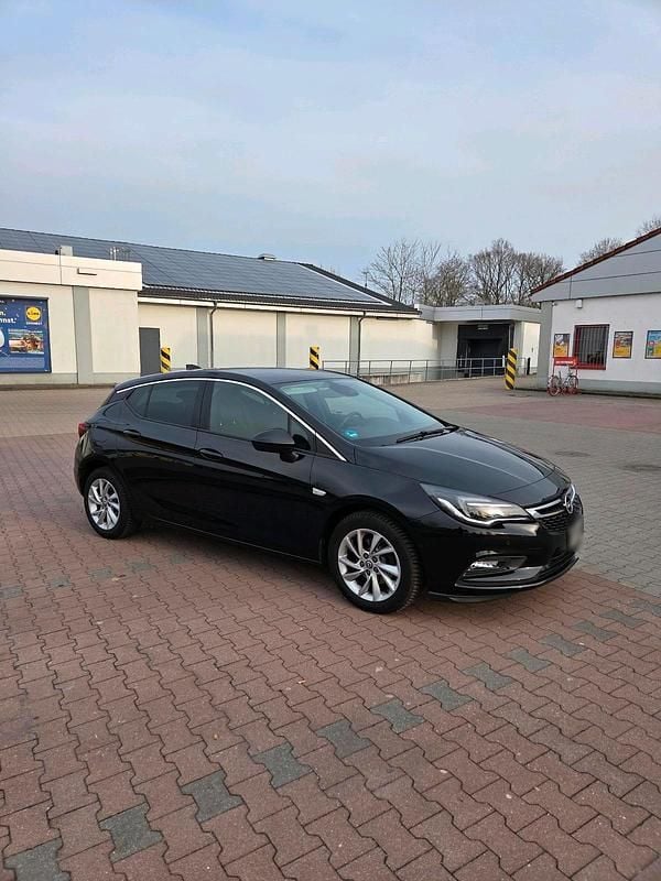 Gebraucht Opel Astra 125 PS (91 kW) 2017 Schwarz Limousine