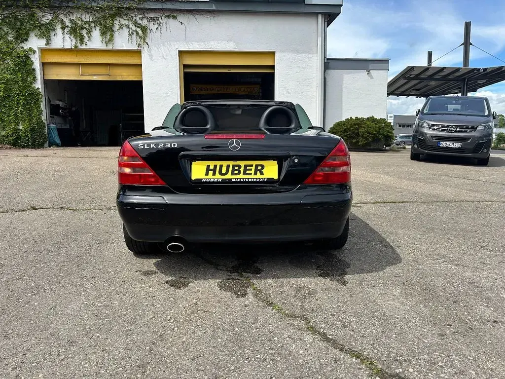 Second-hand Mercedes SLK200 136 CP (100 kW) 2000 Negru Cabrio