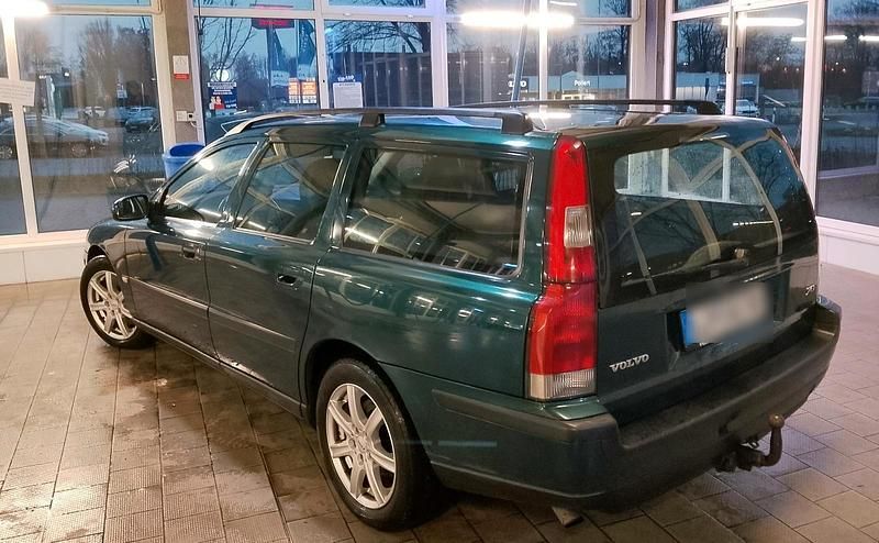 Gebraucht Volvo V70 163 PS (119 kW) 2001 Grün Kombi